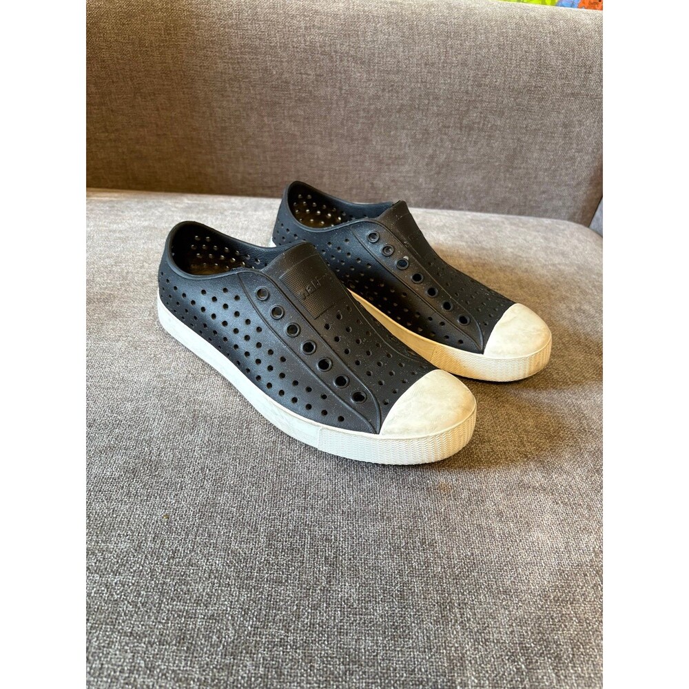 Native Jefferson black unisex Shoes mens size 8 womens size 10